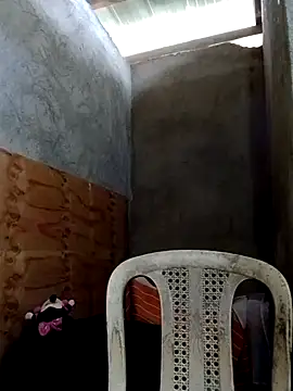 Snapshot of sweet_bella16 chatting on October 19, 2025, 5:30 am sweet bella16 online show from October 19, 2025, 5:30 am