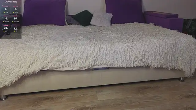 Gentle Ariel online show from April 24, 2026, 2:14 am