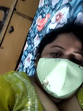 Mmm143 online show from October 26, 2025, 1:39 pm