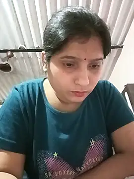 aliya-jaan71 online show from April 5, 2026, 4:37 pm