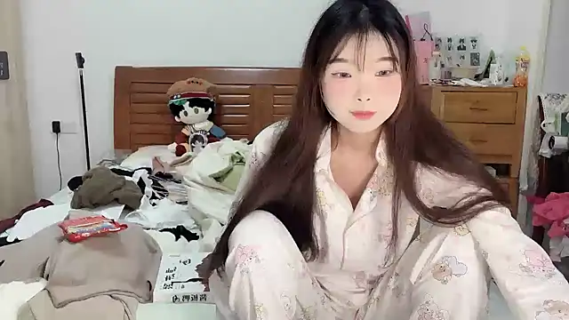 Snapshot of Akong11 chatting on September 26, 2025, 6:34 pm Akong11 online show from September 26, 2025, 6:34 pm