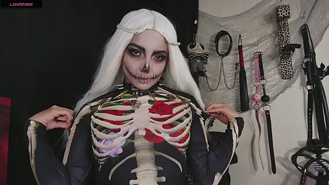 agathaaiko6 online show from October 21, 2025, 1:28 am