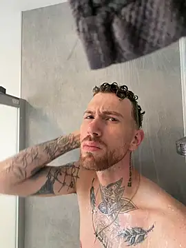 bobsex211 online show from June 15, 2026, 2:41 pm