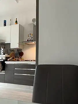 ainaht online show from December 4, 2025, 1:20 pm