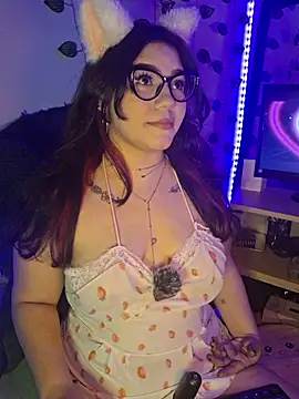 Snapshot of MegXo chatting on October 22, 2025, 6:35 am MegXo online show from October 22, 2025, 6:35 am