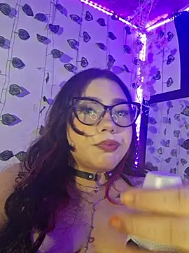 Snapshot of MegXo chatting on November 7, 2025, 7:52 am MegXo online show from November 7, 2025, 7:52 am