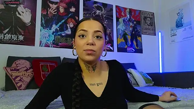 Snapshot of KiraQuinn1 chatting on October 4, 2025, 3:10 pm KiraQuinn1 online show from October 4, 2025, 3:10 pm