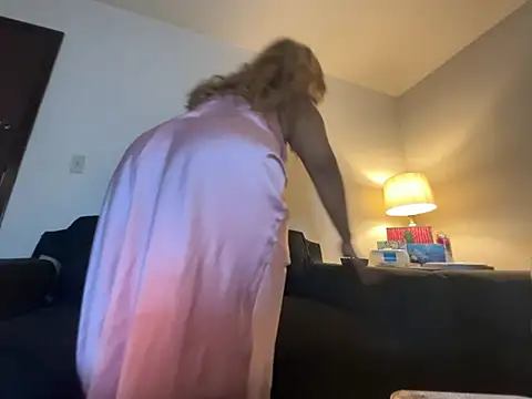 Snapshot of GoddessFatPuss chatting on May 2, 2026, 6:18 am GoddessFatPuss online show from May 2, 2026, 6:18 am