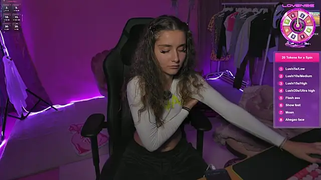 Snapshot of kaylaxsweet chatting on November 7, 2025, 7:58 pm kaylaxsweet online show from November 7, 2025, 7:58 pm