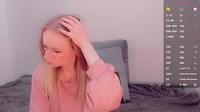 AliceNya cute online show from April 11, 2026, 4:39 am