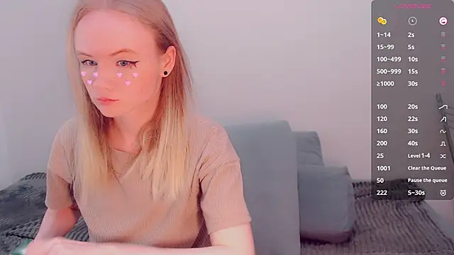 AliceNya cute online show from April 17, 2026, 5:32 am