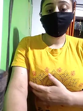 Snapshot of Romantic_couple89 chatting on November 29, 2025, 6:22 pm Romantic couple89 online show from November 29, 2025, 6:22 pm