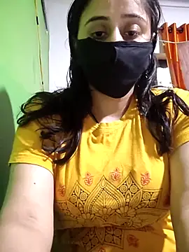 Snapshot of Romantic_couple89 chatting on December 1, 2025, 10:20 am Romantic couple89 online show from December 1, 2025, 10:20 am