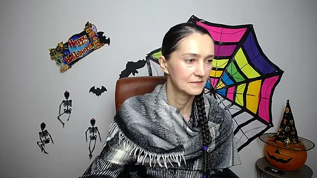 Snapshot of TayaFinch chatting on November 2, 2025, 1:24 pm TayaFinch online show from November 2, 2025, 1:24 pm