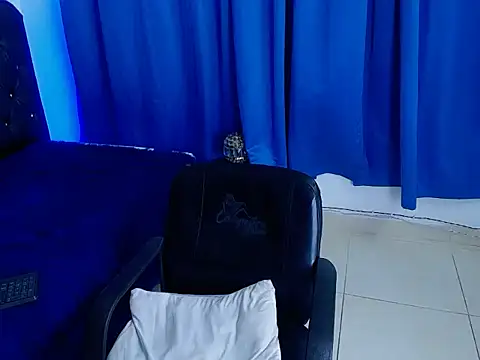 Cordelia Perlman online show from December 14, 2025, 8:30 am