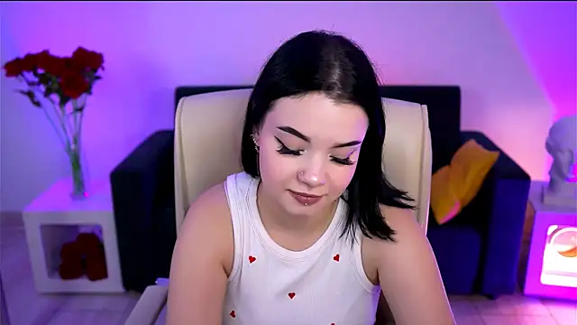 Snapshot of leslierowe_ chatting on September 21, 2025, 4:08 pm leslierowe online show from September 21, 2025, 4:08 pm