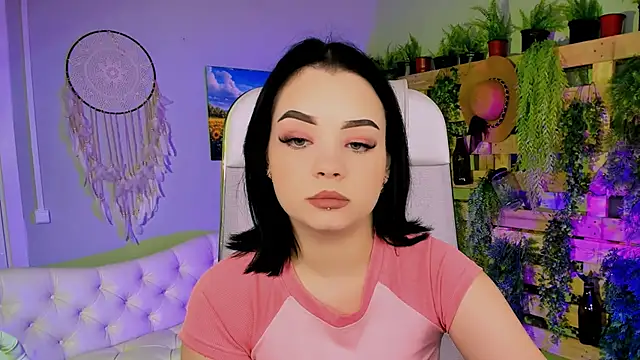 Snapshot of leslierowe_ chatting on October 18, 2025, 4:41 pm leslierowe online show from October 18, 2025, 4:41 pm