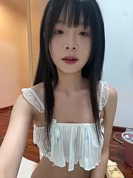 qiqi x online show from May 28, 2026, 2:14 pm