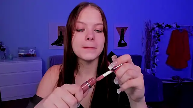 Snapshot of BetsyKiss chatting on November 11, 2025, 5:13 pm BetsyKiss online show from November 11, 2025, 5:13 pm