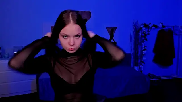 BetsyKiss online show from November 27, 2025, 5:04 pm