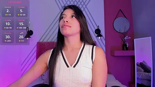 Tiffany Low online show from October 12, 2025, 5:56 pm