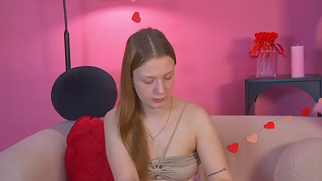 BeatriceBinoche online show from February 13, 2026, 6:31 am