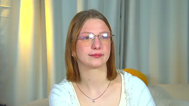 BeatriceBinoche online show from March 29, 2026, 6:24 am