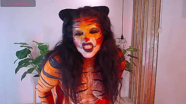 Snapshot of Andrea_secret_ chatting on October 26, 2025, 3:18 pm Andrea secret online show from October 26, 2025, 3:18 pm