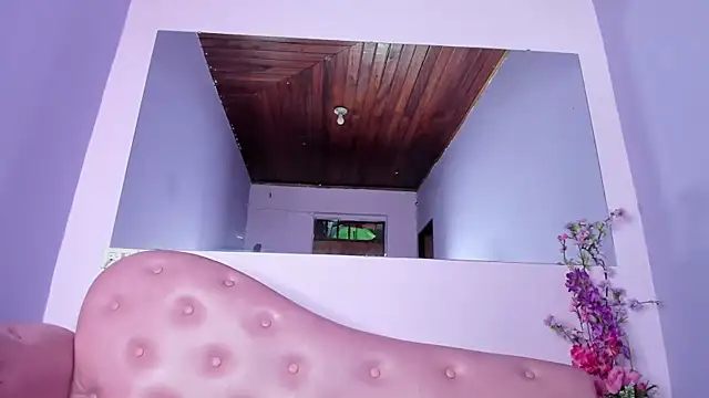 Snapshot of KatheWindslet chatting on November 8, 2025, 2:56 am KatheWindslet online show from November 8, 2025, 2:56 am