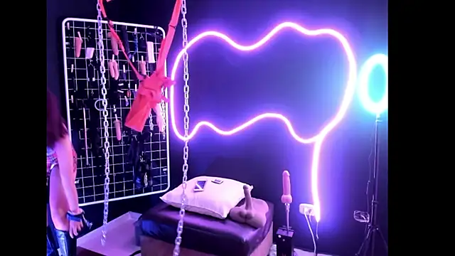 Mistress Megan BDSM online show from September 19, 2025, 8:53 pm