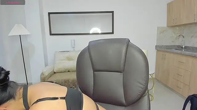 Snapshot of Mila_blaze chatting on October 21, 2025, 2:34 am Mila blaze online show from October 21, 2025, 2:34 am