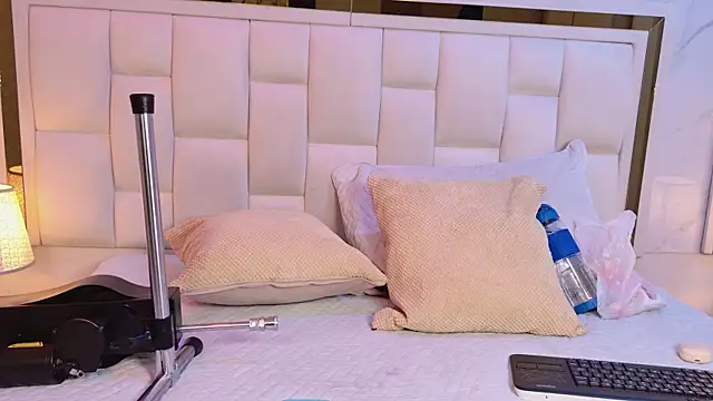 paulina cano online show from February 27, 2026, 7:25 pm