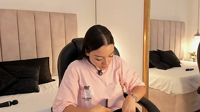 Megan-8 online show from April 10, 2026, 11:04 am