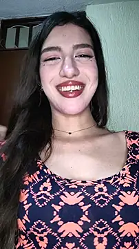 Emily-hottson online show from January 18, 2026, 4:38 am