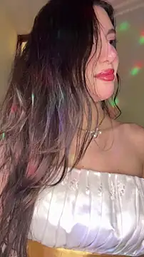 Emily-hottson online show from February 15, 2026, 7:51 am