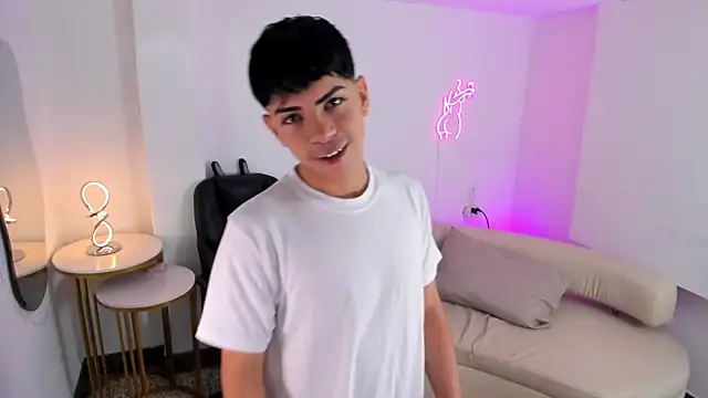 Snapshot of Peter_chase chatting on October 11, 2025, 6:17 pm Peter chase online show from October 11, 2025, 6:17 pm