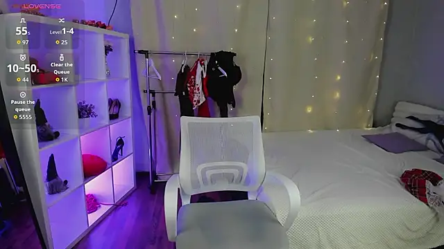 VikkyJane online show from February 20, 2026, 6:26 am