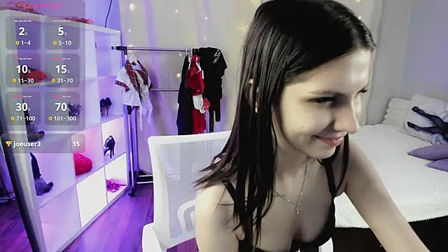 VikkyJane online show from March 3, 2026, 6:08 am