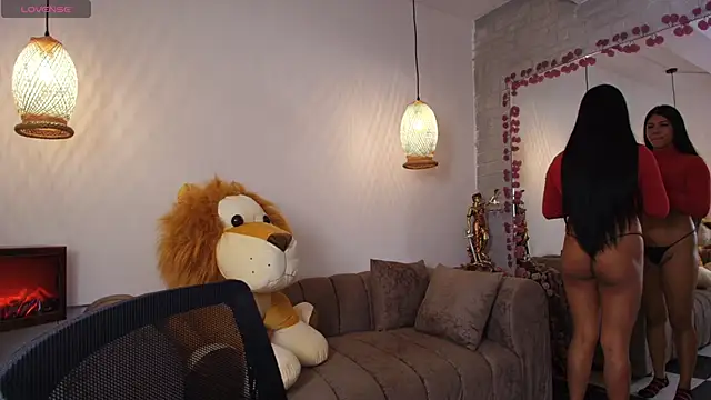 Cristal DIM online show from October 13, 2025, 2:17 pm