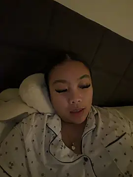 Snapshot of MissCherryyxox chatting on November 4, 2025, 7:35 pm MissCherryyxox online show from November 4, 2025, 7:35 pm