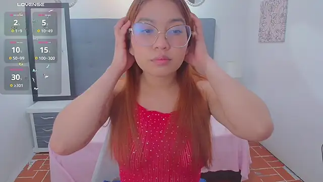 chaneelstark online show from April 18, 2026, 3:43 am