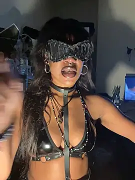 Snapshot of darksiren1 chatting on September 24, 2025, 10:35 pm darksiren1 online show from September 24, 2025, 10:35 pm