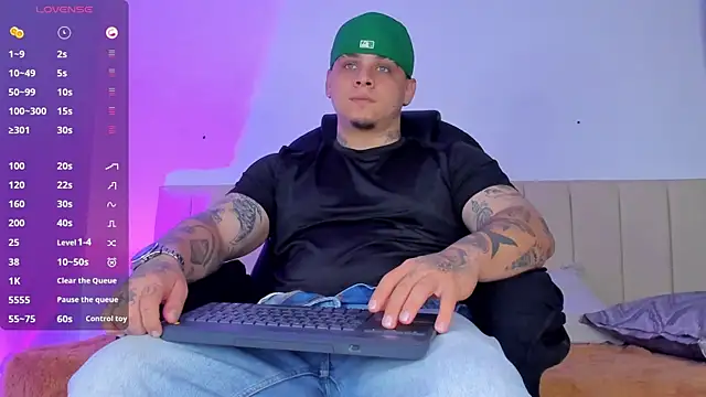 Snapshot of denis_munera chatting on September 24, 2025, 10:29 am denis munera online show from September 24, 2025, 10:29 am