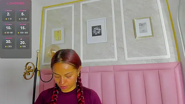 HoollyHendrix online show from January 31, 2026, 9:02 pm