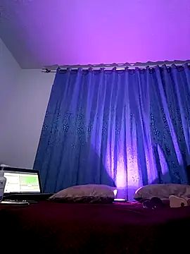 VioletStonee1 online show from October 3, 2025, 7:55 pm