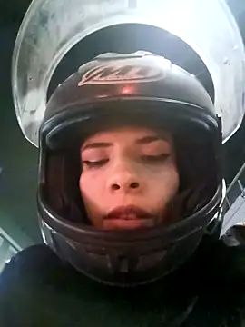 VioletStonee1 online show from October 27, 2025, 11:31 pm