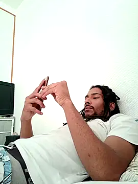 Snapshot of Mikaaa97 chatting on October 5, 2025, 12:25 pm Mikaaa97 online show from October 5, 2025, 12:25 pm