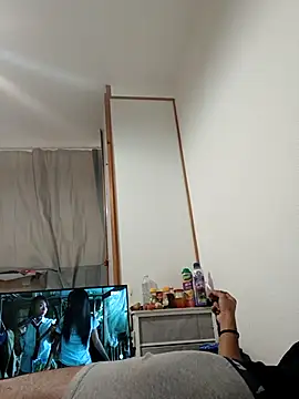 Snapshot of Mikaaa97 chatting on November 6, 2025, 1:06 am Mikaaa97 online show from November 6, 2025, 1:06 am