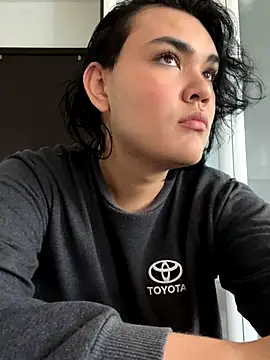 Snapshot of BlaerShadow_ chatting on October 15, 2025, 4:40 pm BlaerShadow online show from October 15, 2025, 4:40 pm