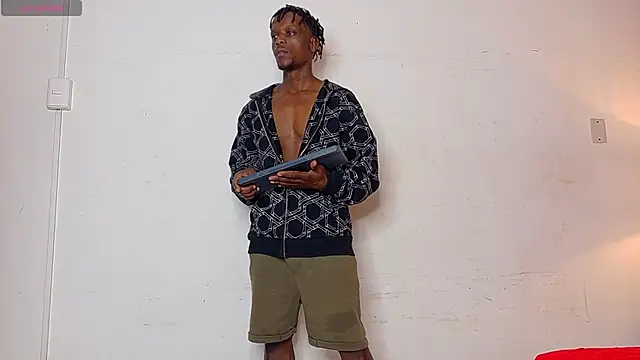 SkylerBigxxx online show from September 20, 2025, 4:02 am